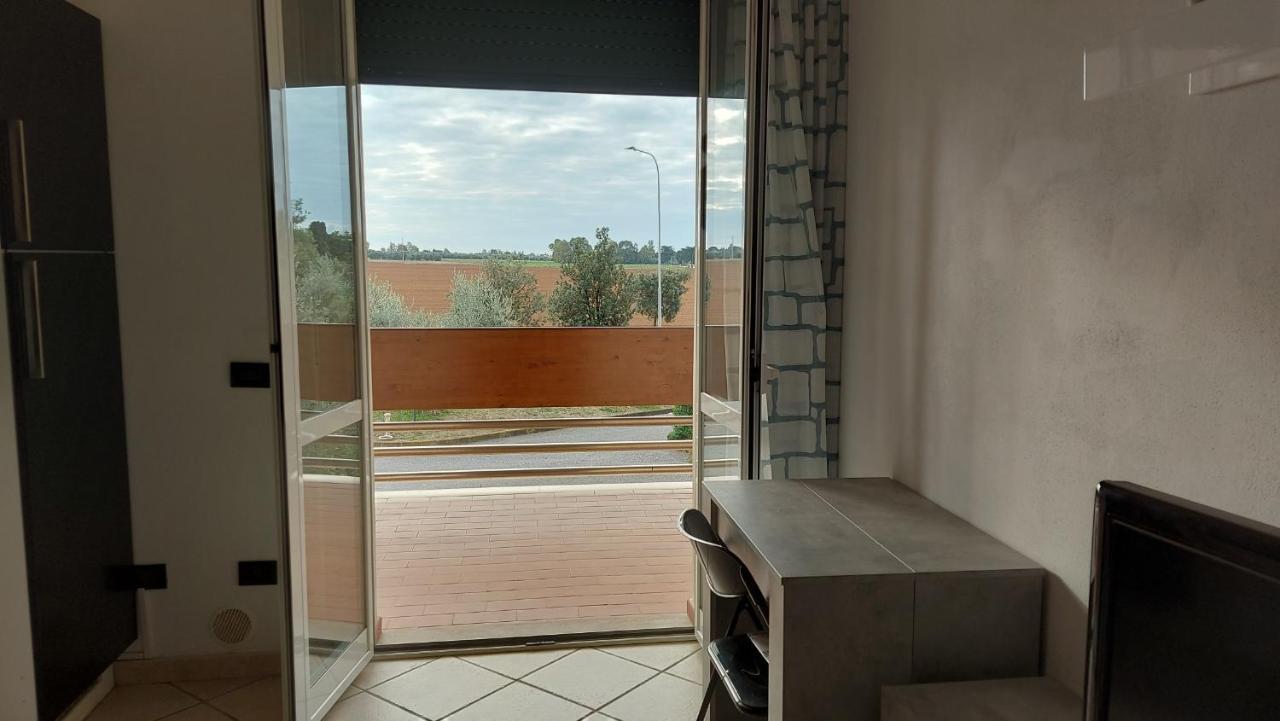 Appartamento Santa Costanza Con Piscina San Vincenzo Luaran gambar